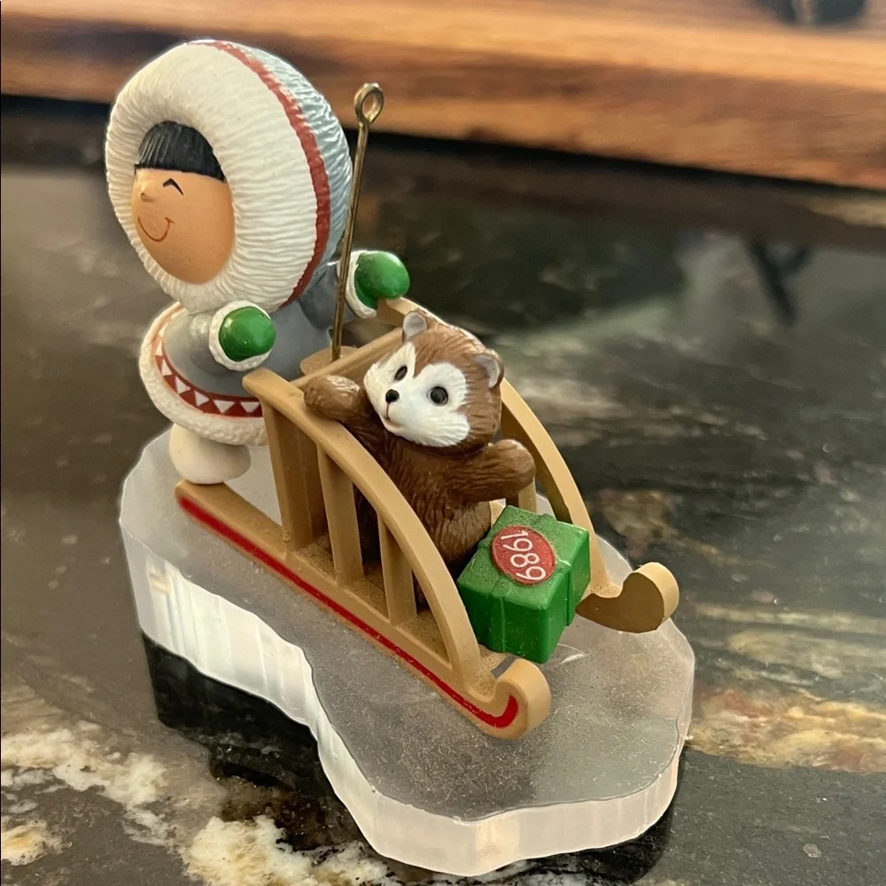 Vintage 1989 Hallmark Holiday Ornament Frosty Friends #10